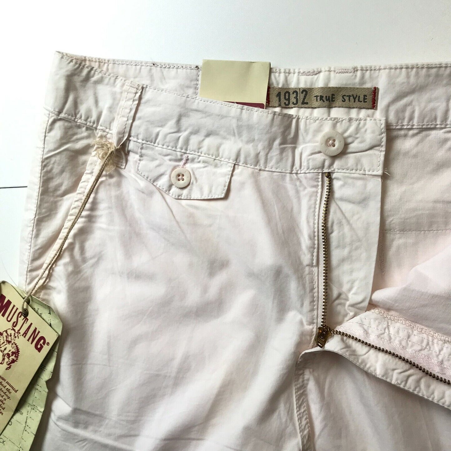 MUSTANG PIXIE Pantalon Chino Capri Femme Rose Clair Coupe Fuselée Régulière W29 L32