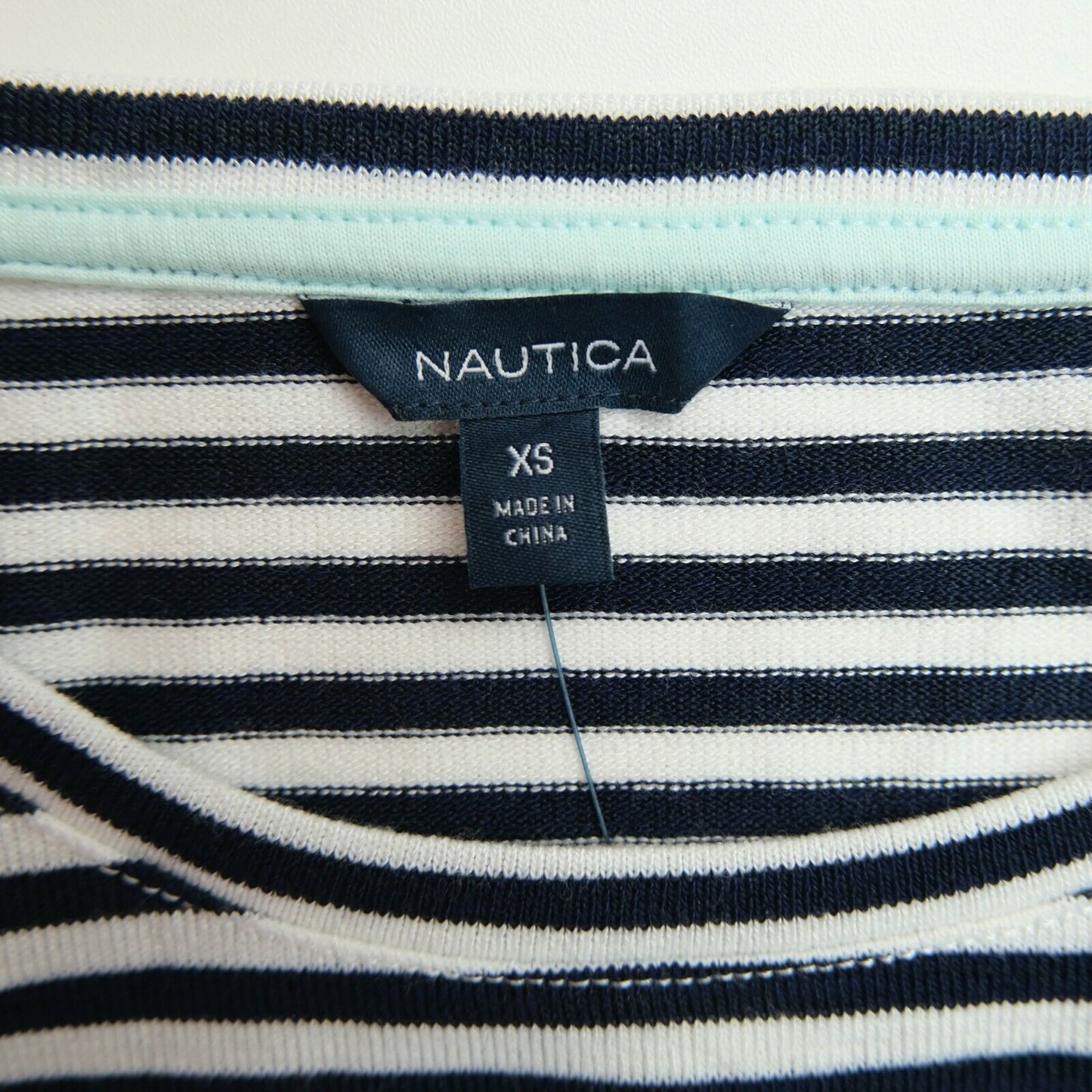 Nautica Kleid mit langen Ärmeln und Rundhalsausschnitt, schwarz/weiß gestreift, Größe XS