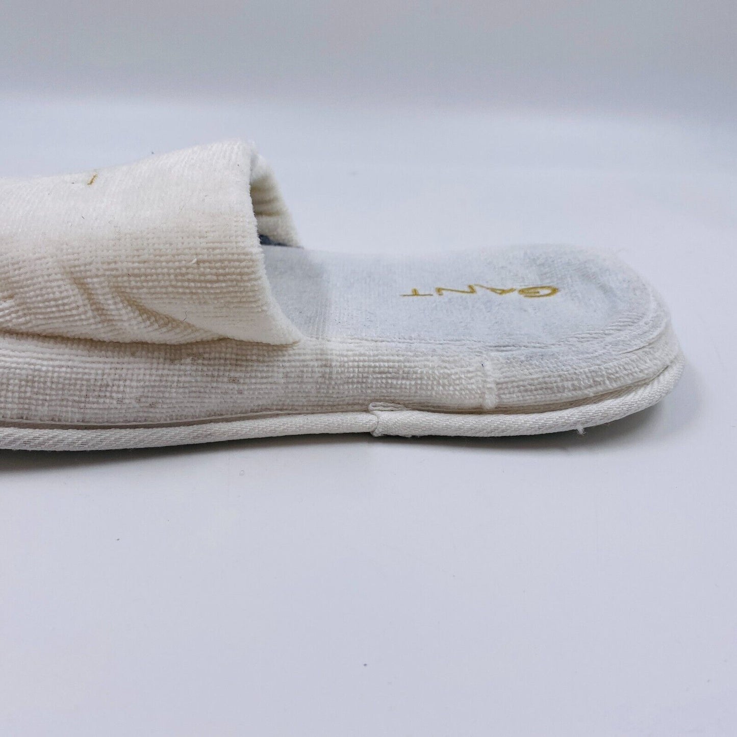 GANT White Unisex Graphic Logo Slip On Home Slippers Size L / XL