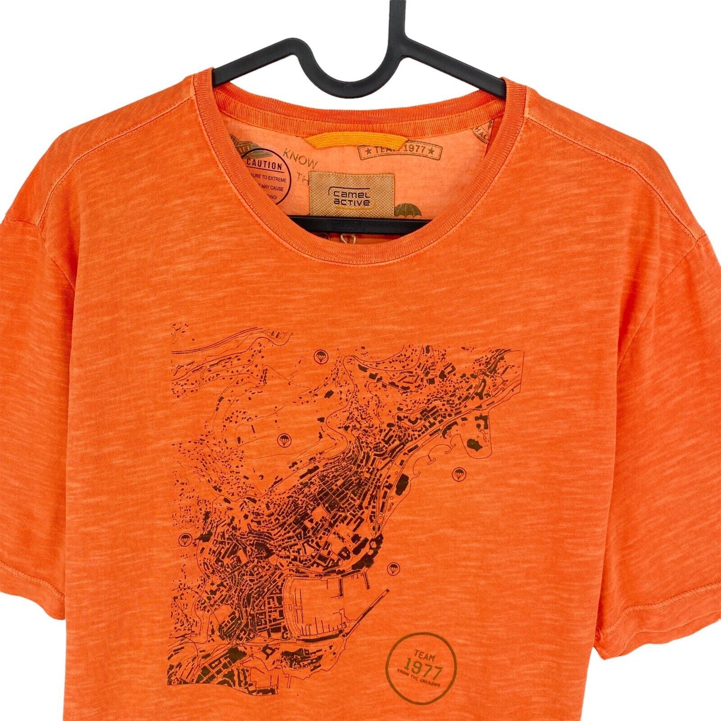 CAMEL ACTIVE T-Shirt mit Rundhalsausschnitt und Grafikdruck, Orange, Größe L