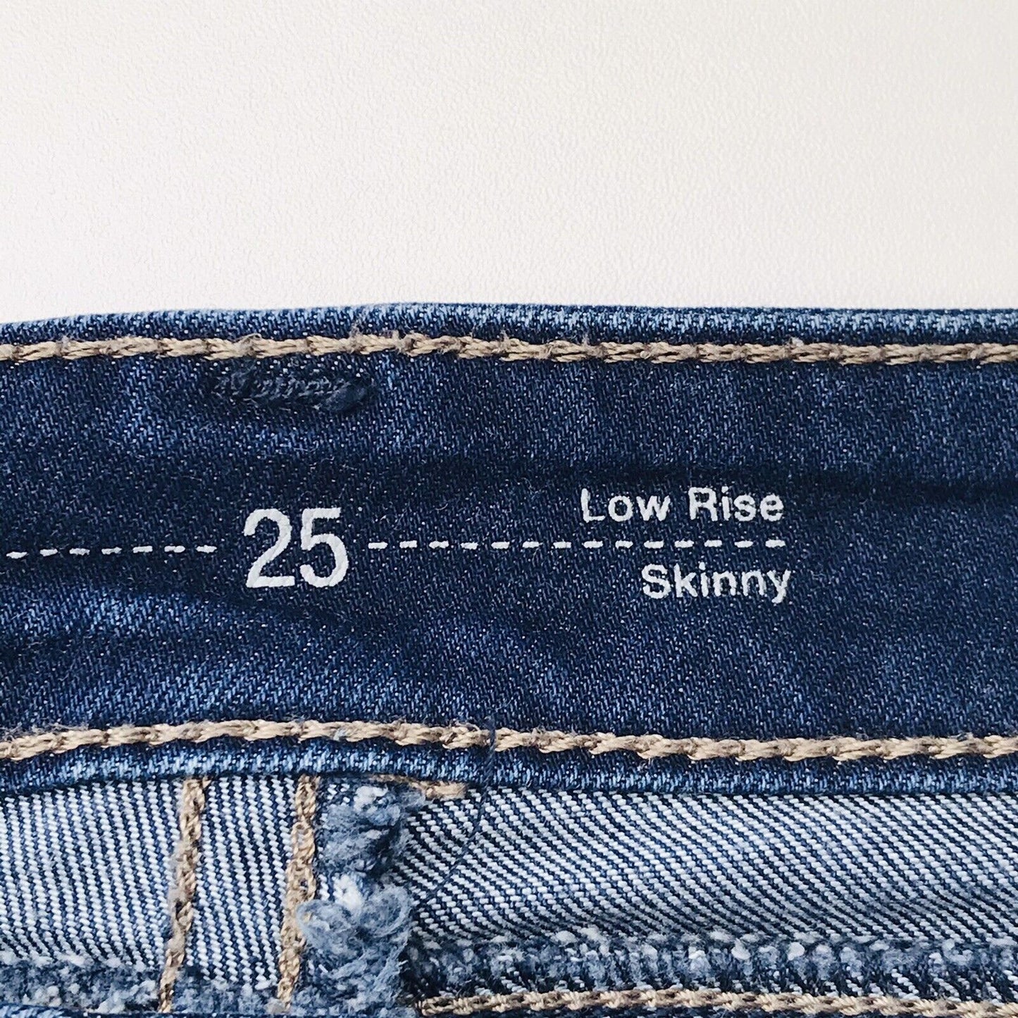 Levi's Women Dark Blue Low Rise Stretch Skinny Fit Jeans Size W25 L30