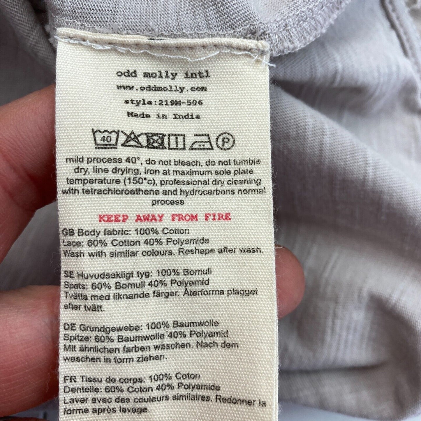 ODD MOLLY Bluse mit V-Ausschnitt und Spitzenbesatz, Grau, Größe 0/XS