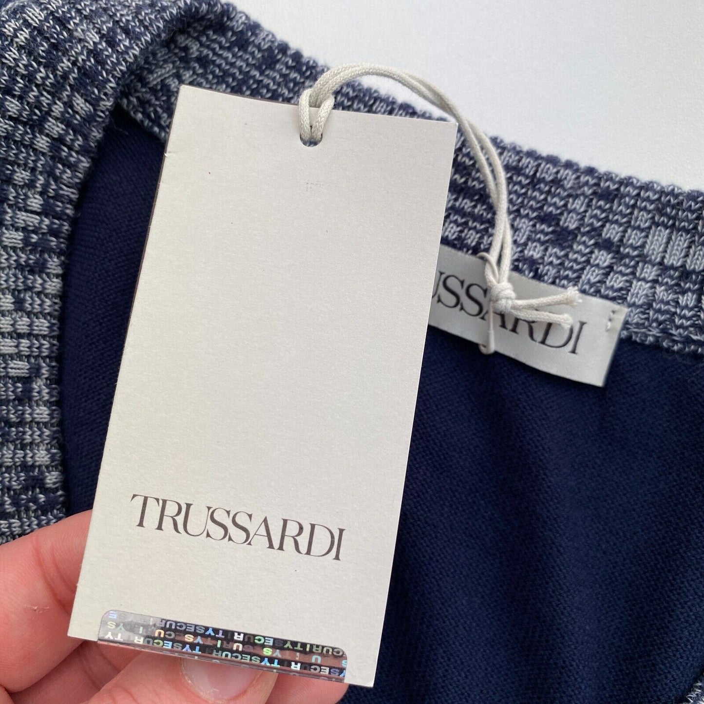 TRUSSARDI Marineblaue Strickbluse mit V-Ausschnitt und kurzen Ärmeln, Größe M