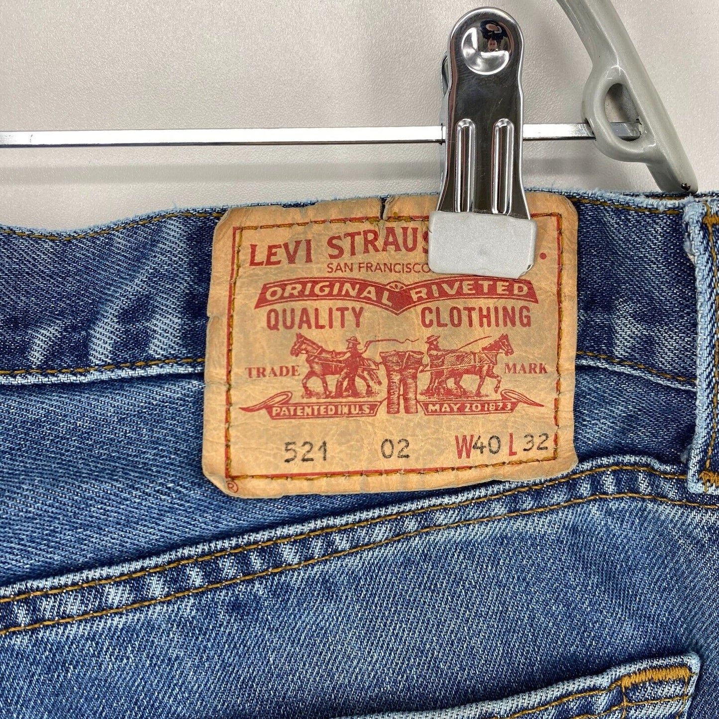 Vintage Levis 521 02 Blaue Jeans mit normaler gerader Passform W40 L32