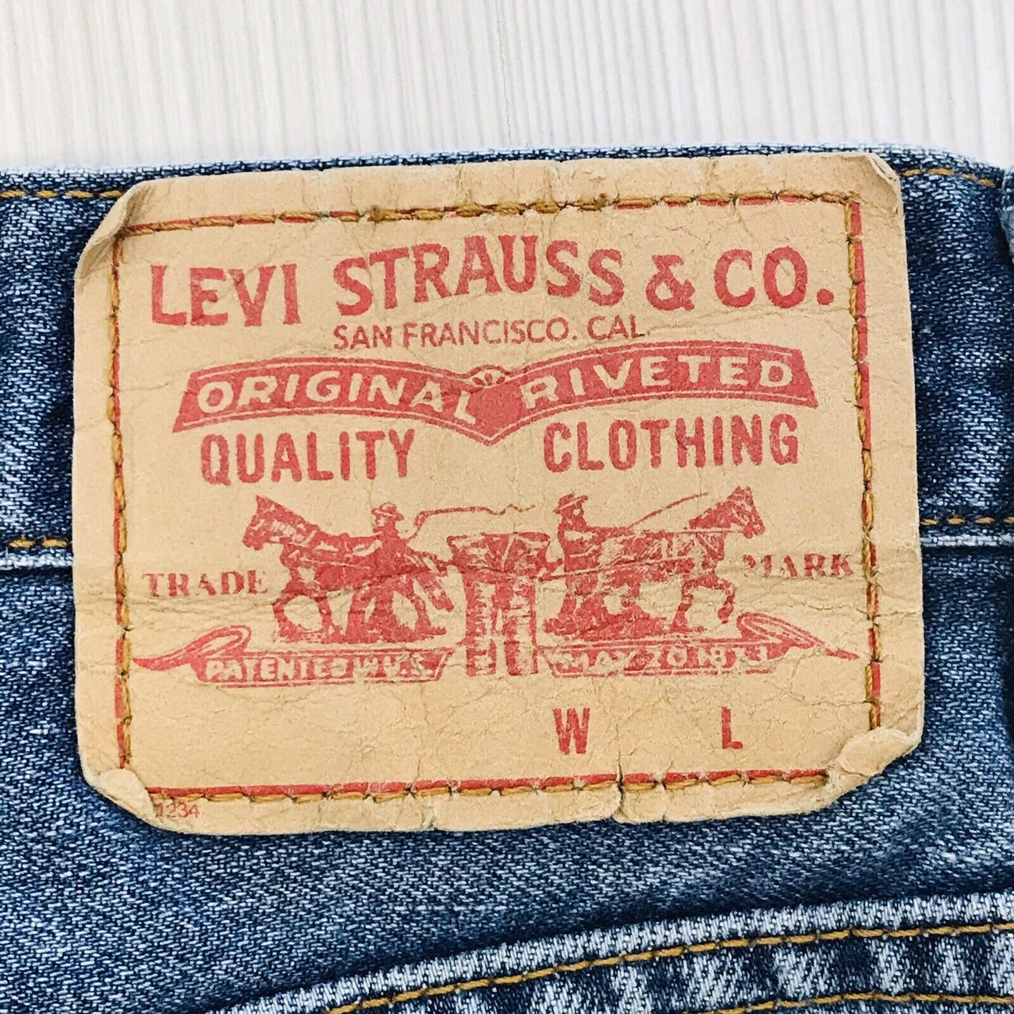 Vintage Levi's Blue Relaxed Straight Fit Jeans Size W36 L32