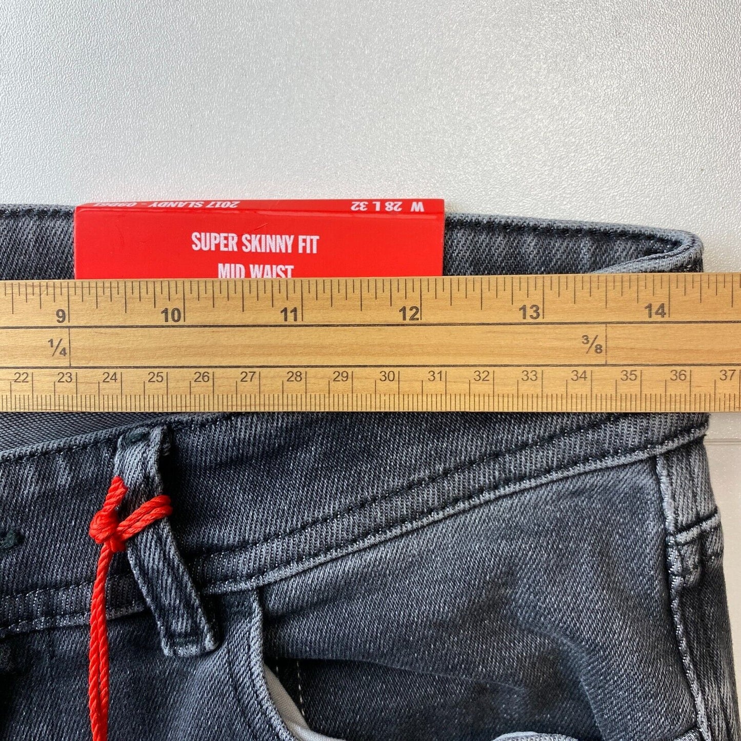 Diesel 2017 SLANDY Damen Jeans, grau, mittlere Taille, superenge Passform, Größe W28 L32