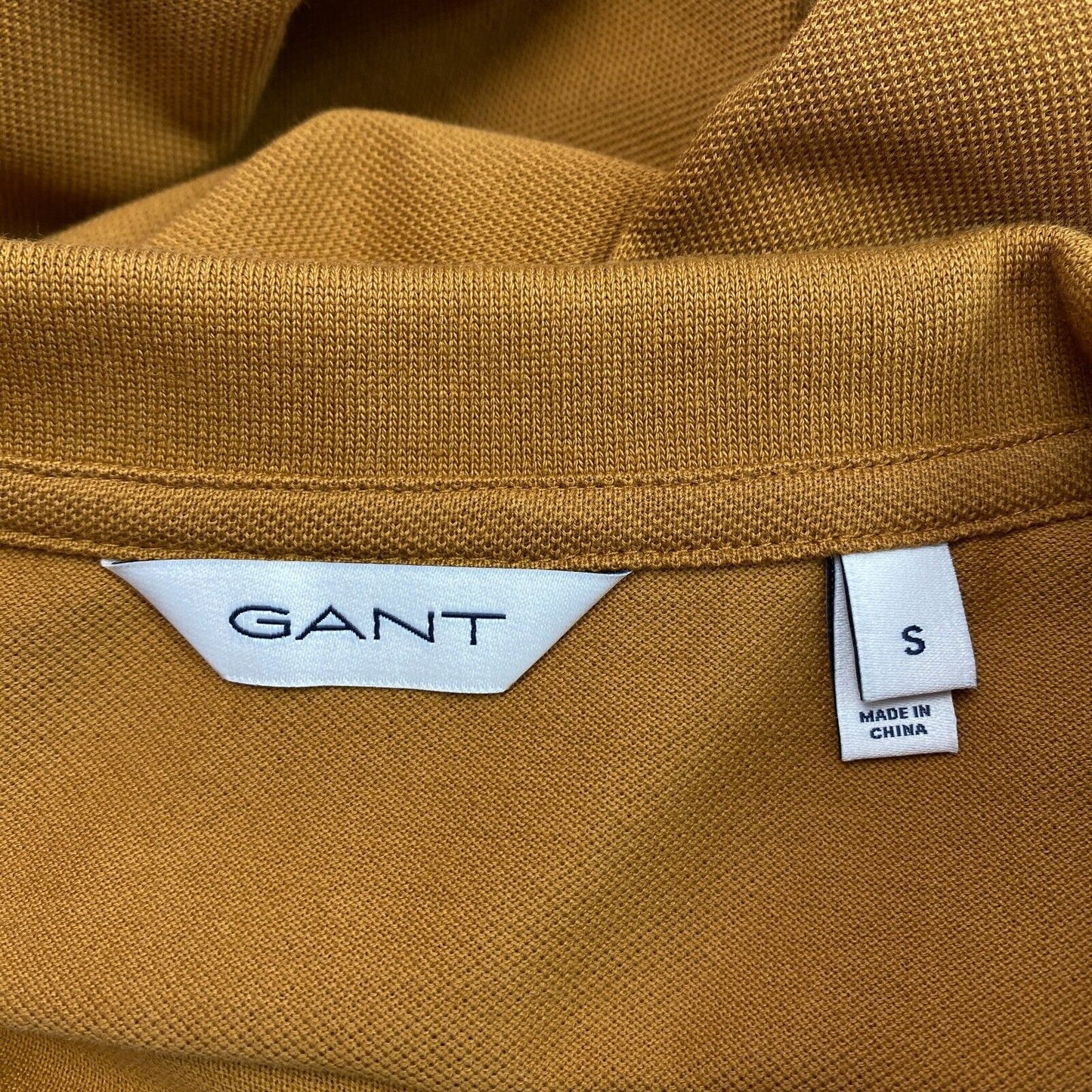 GANT Hellbraunes Slim Shield Piqué-Polokleid mit langen Ärmeln, Größe S