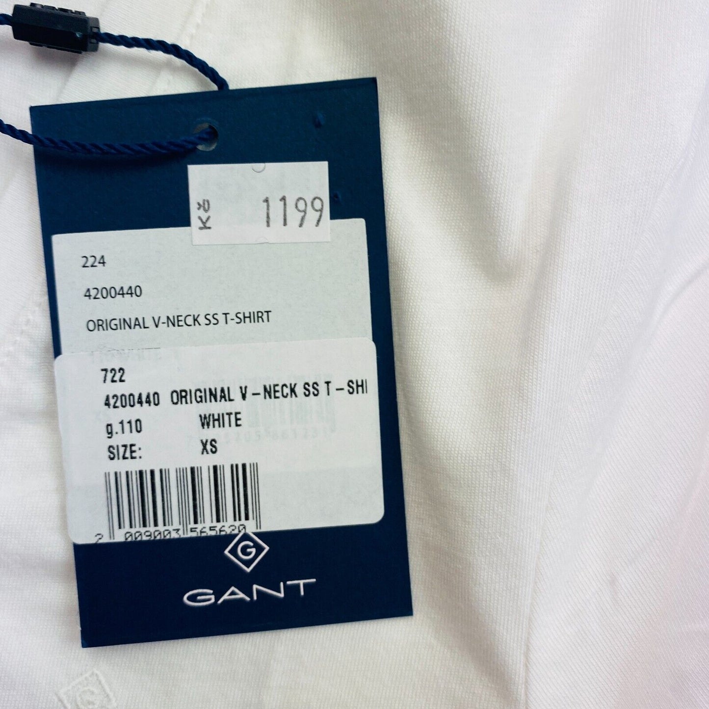 GANT White Original V Neck T Shirt Size XS