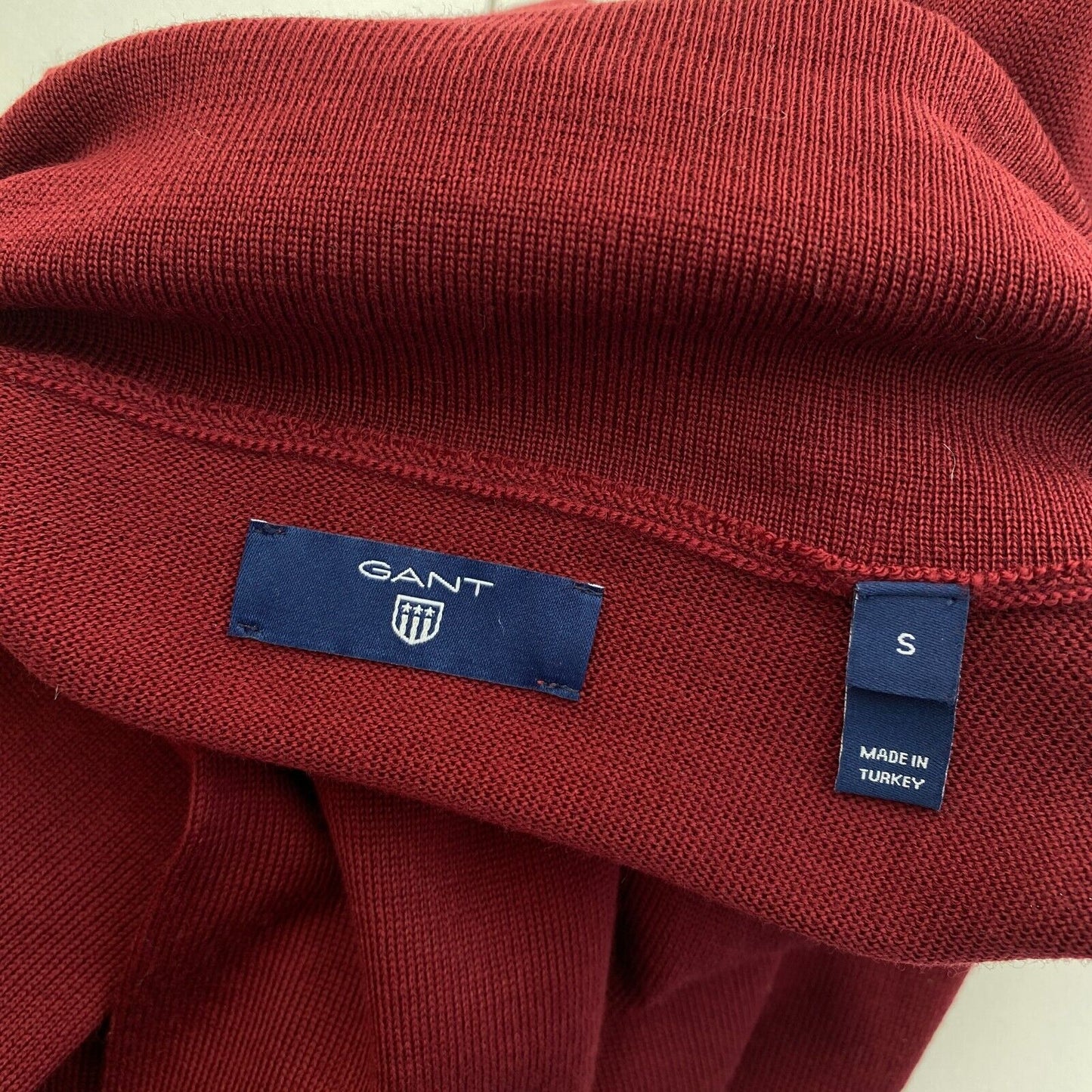 GANT Dunkelroter Rollkragenpullover aus 100 % Wolle, Größe S