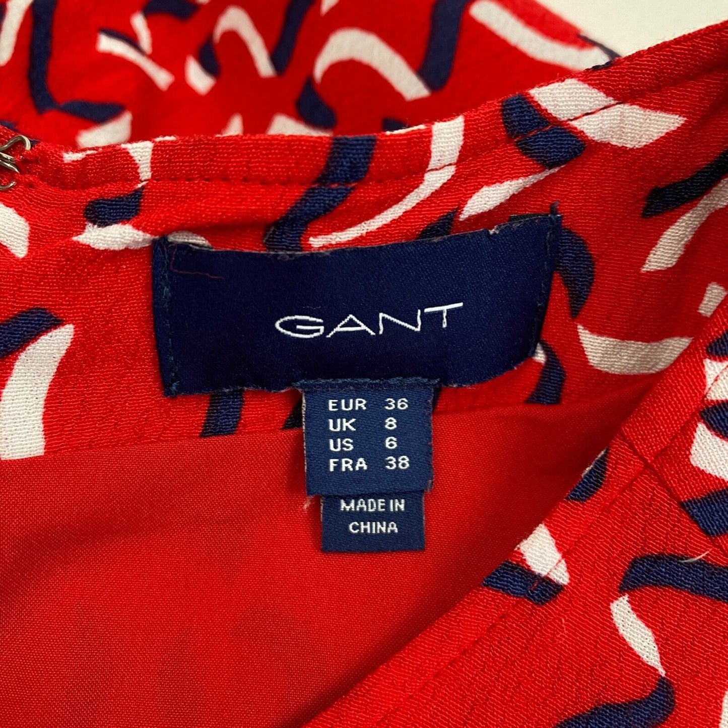 GANT Kleid mit rotem Schleifen-Print, Größe EU 36, UK 8, US 6