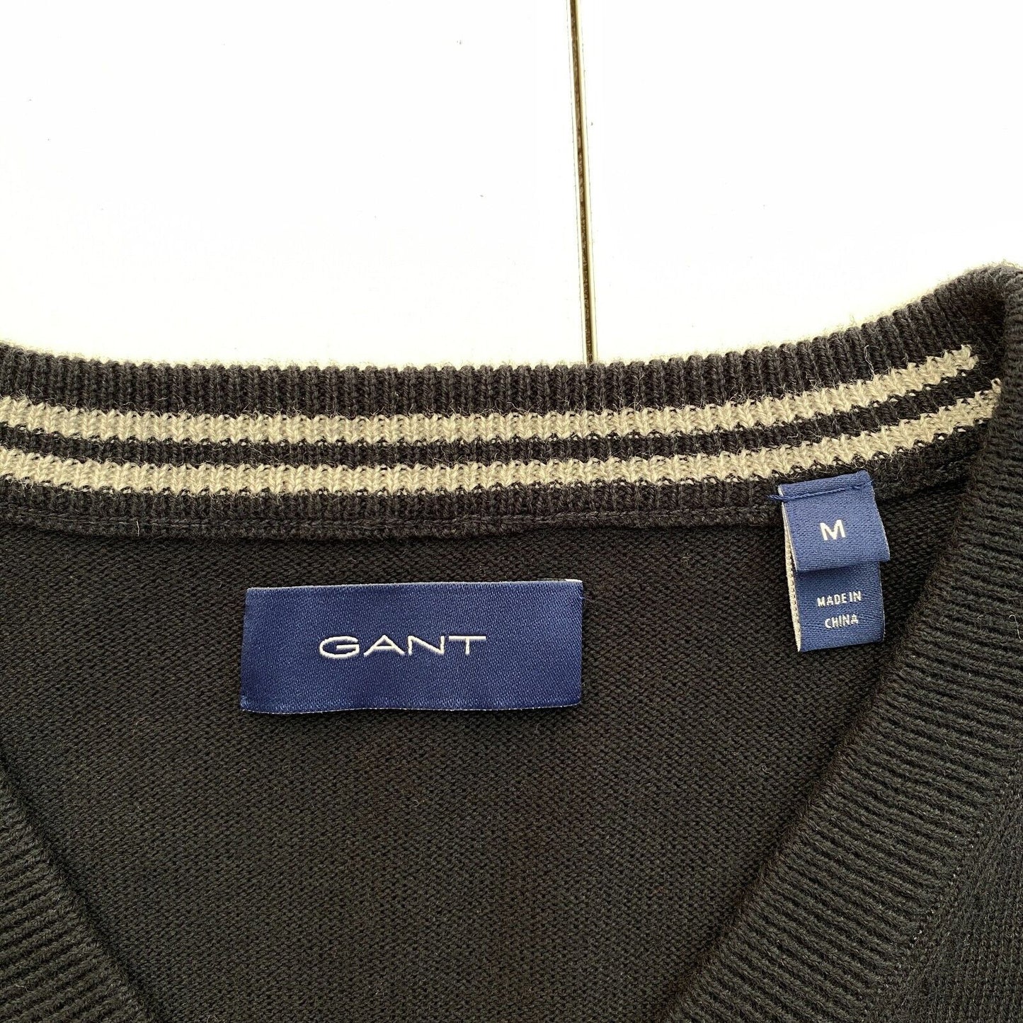 GANT Men Navy Blue Classic Cotton V Neck Sweater Jumper Size M