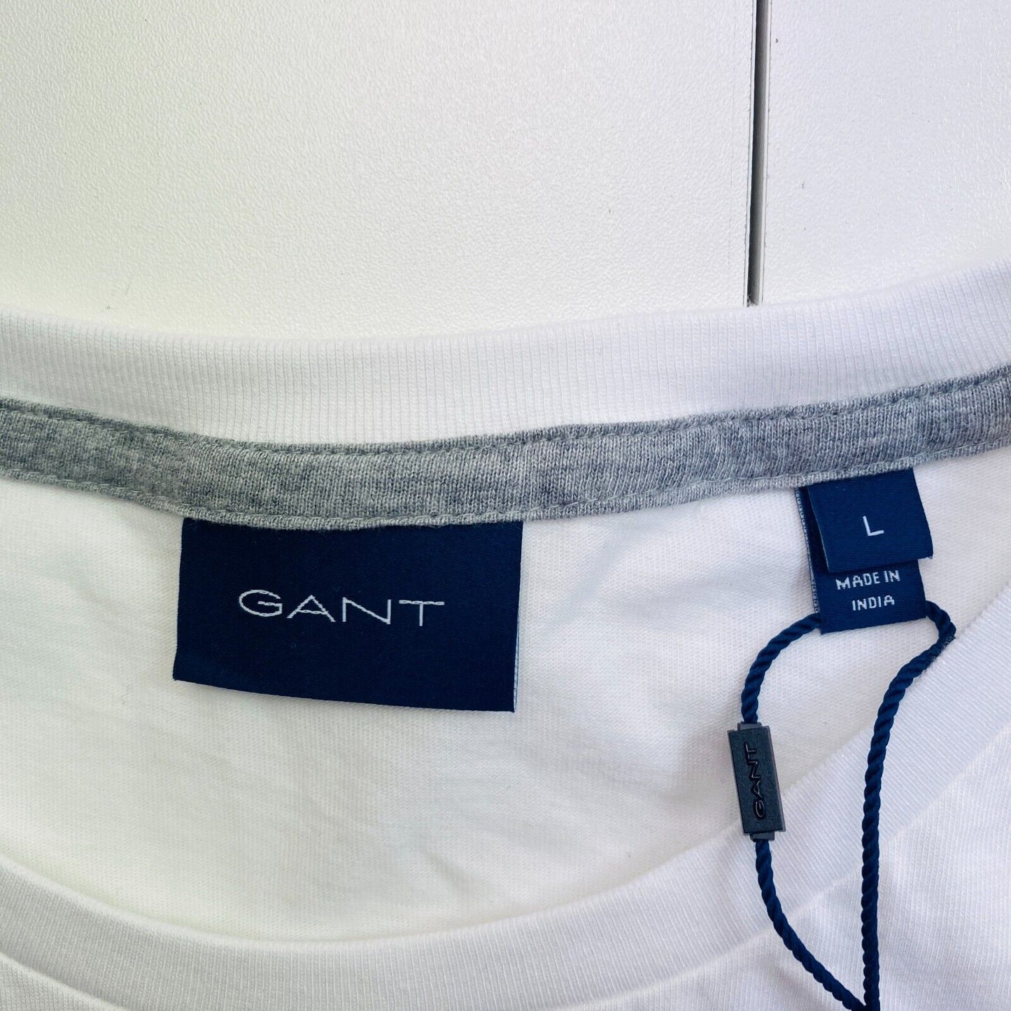 GANT Men White Archive Shield Crew Neck Short Sleeve T Shirt Size L