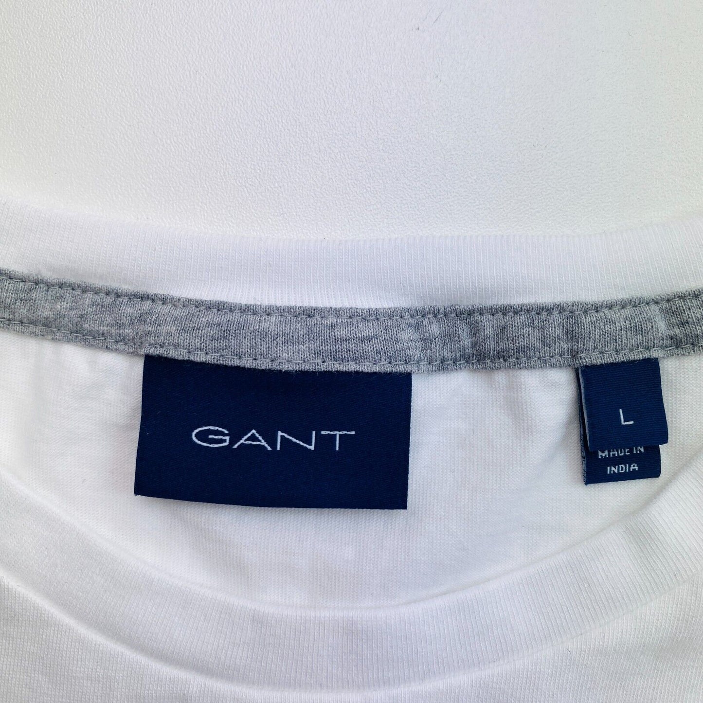 GANT Men White Archive Shield Crew Neck Short Sleeve T Shirt Size L