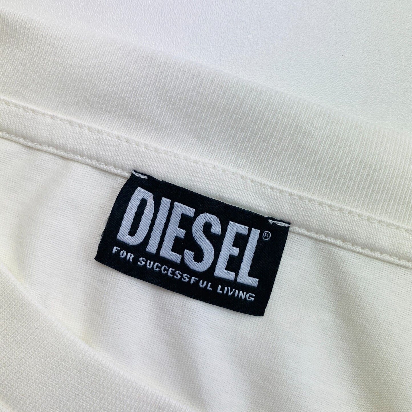 DIESEL Blanc avec Spray Can Print Crew Neck T Shirt Taille XL