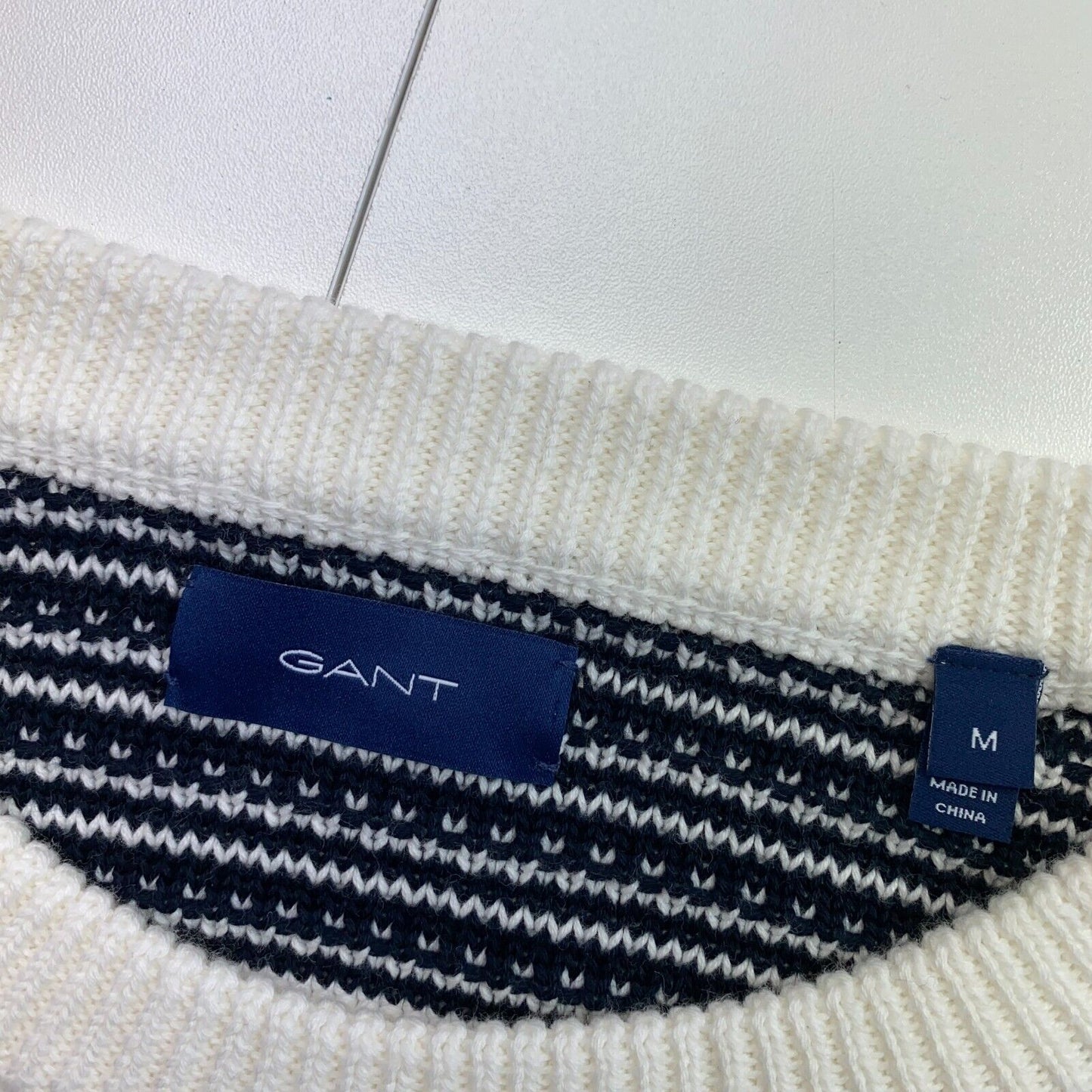 GANT Pull à col rond en coton rayé blanc Taille M