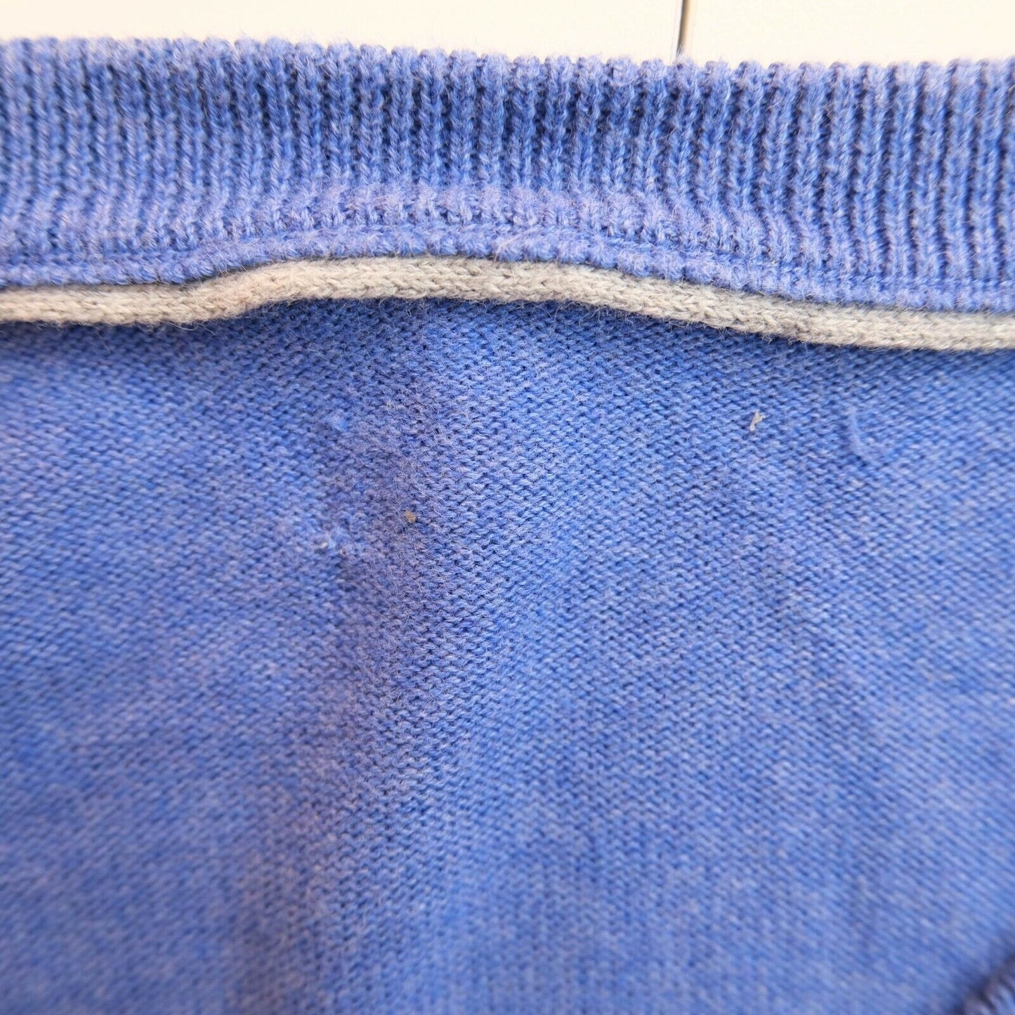 GANT Blauer Pullover mit V-Ausschnitt, Größe XL