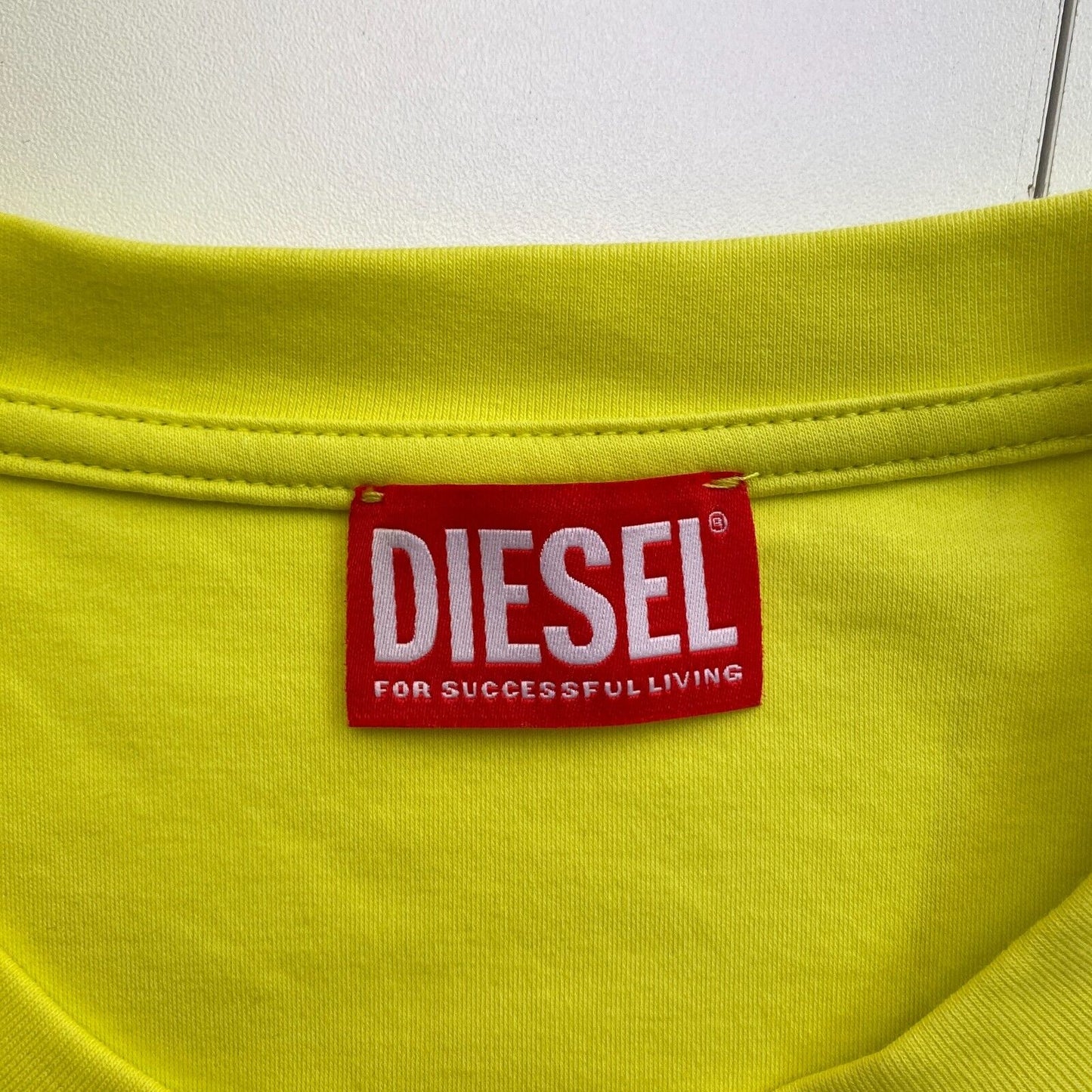 DIESEL Men Bright Yellow T-JUST-DOVAL-PJ Crew Neck T Shirt Size M