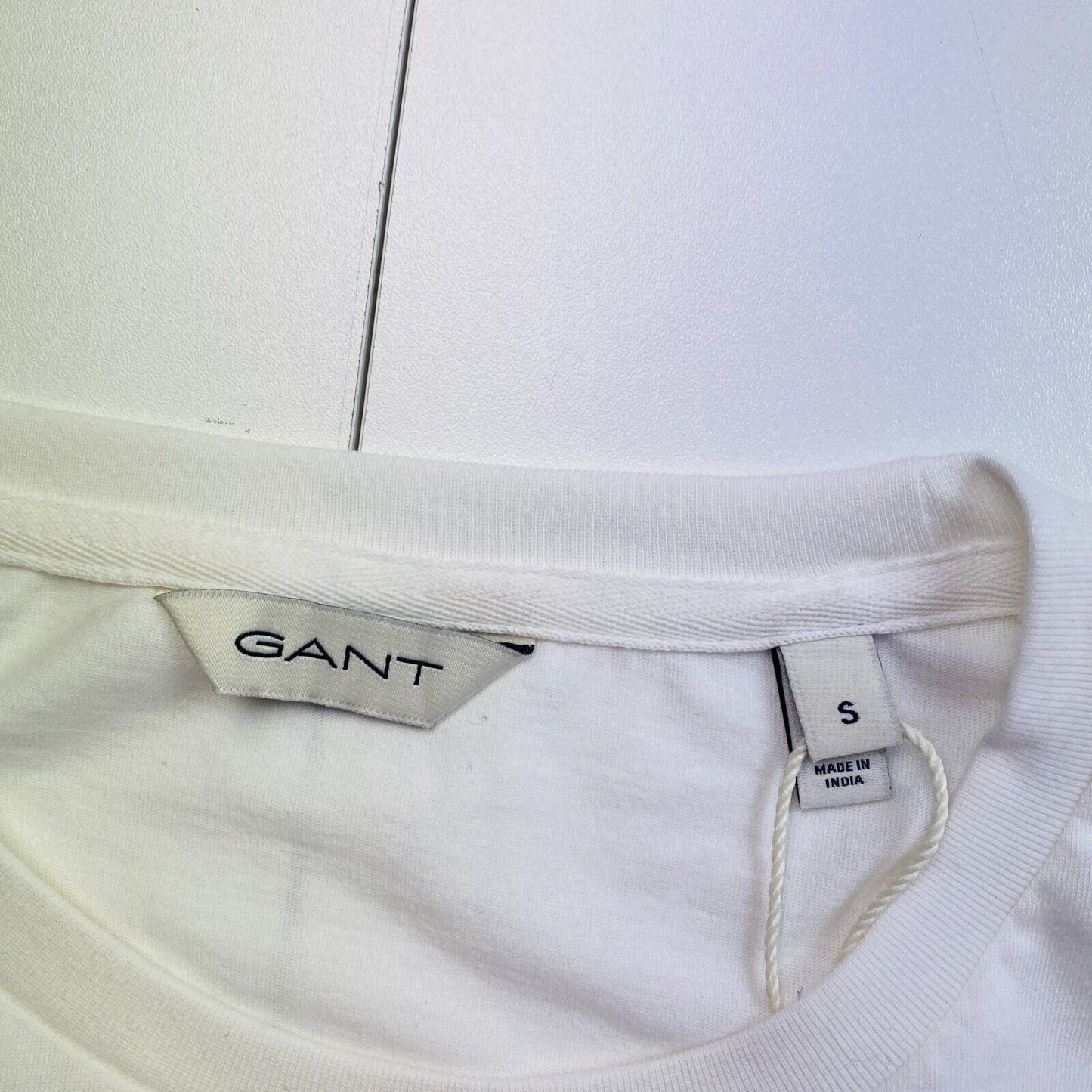 GANT White Regular Logo Crew Neck Long Sleeves T Shirt Size S