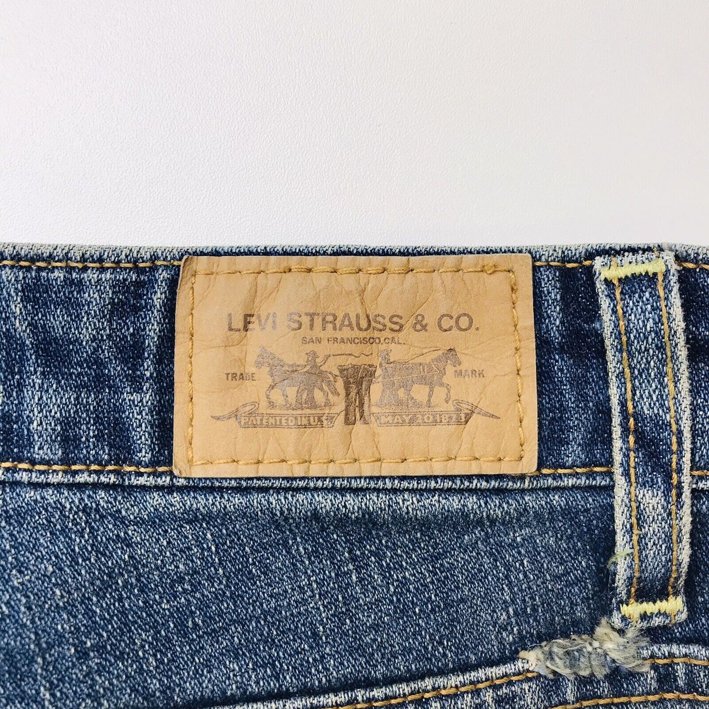 Vintage Levi's 590 Women Blue Stretch Relaxed Bootcut Fit Jeans 20W M / W41 L34