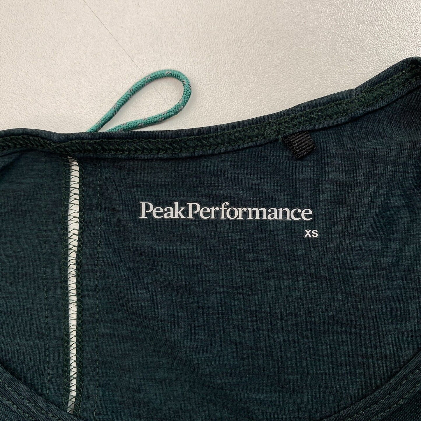 Peak Performance Women Green Fly Long Sleeve Crew Neck Top Size XS