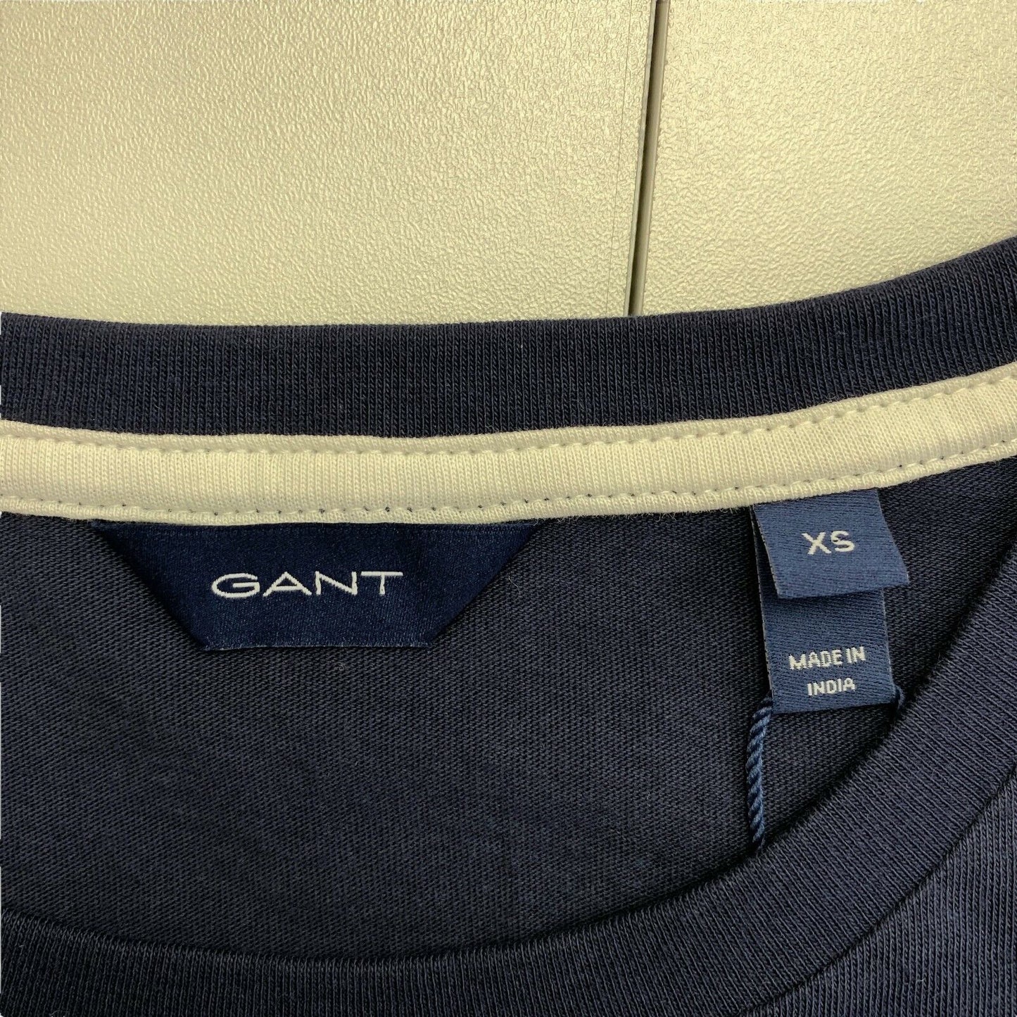 GANT T-Shirt mit Rundhalsausschnitt und Sommerlogo, Marineblau, Größe XS