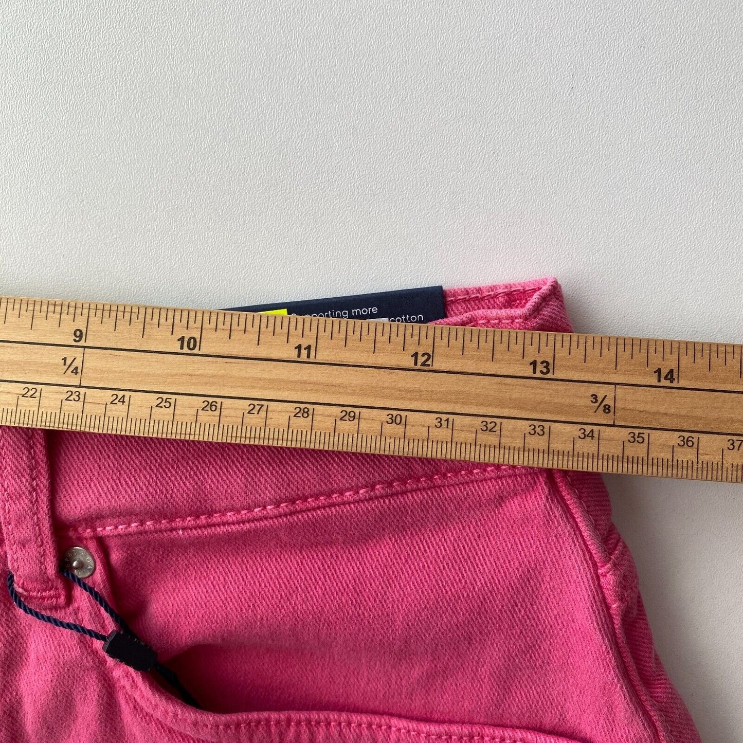 GANT Damen Jeansshorts in normaler Passform, Rosa, Größe W27