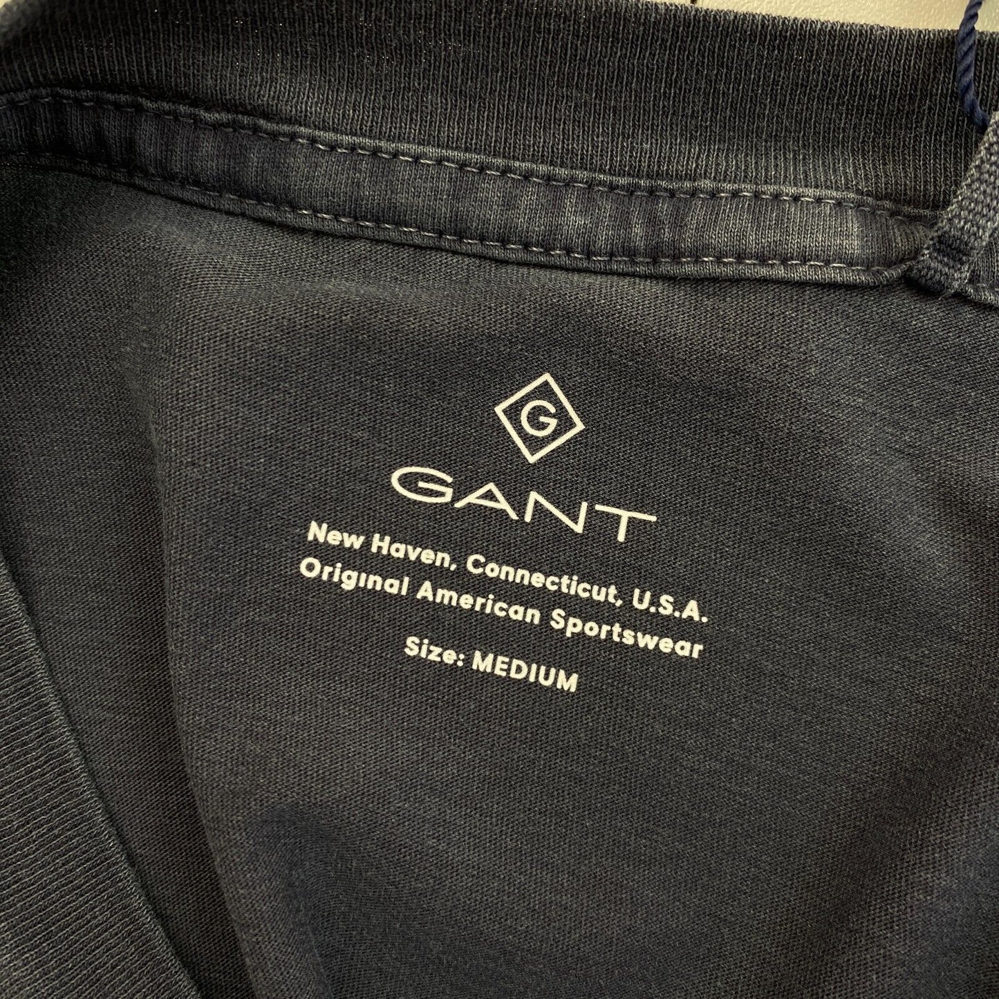 GANT T-Shirt mit Rundhalsausschnitt, sonnenverblasst, Marineblau, Größe M