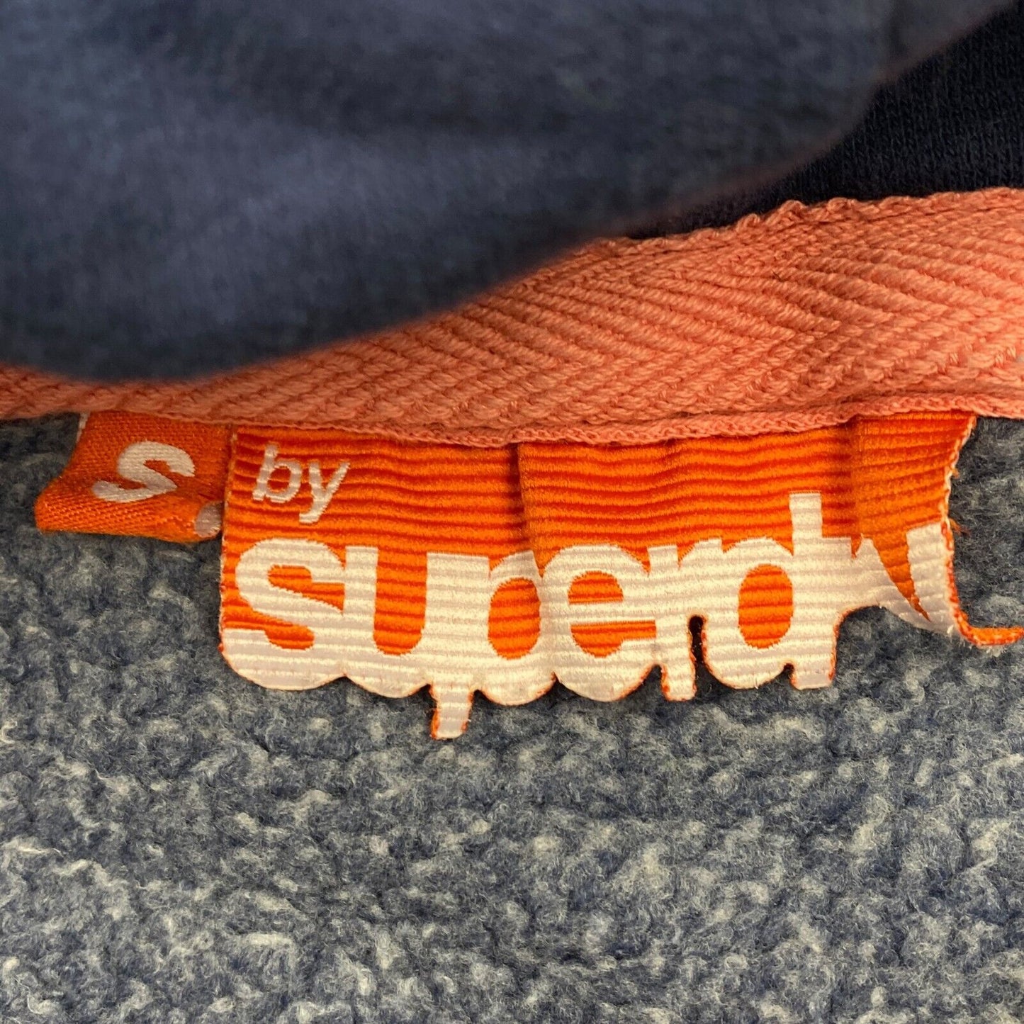 SUPERDRY Marineblauer Pullover mit Kapuze aus Baumwollmischung, Größe S