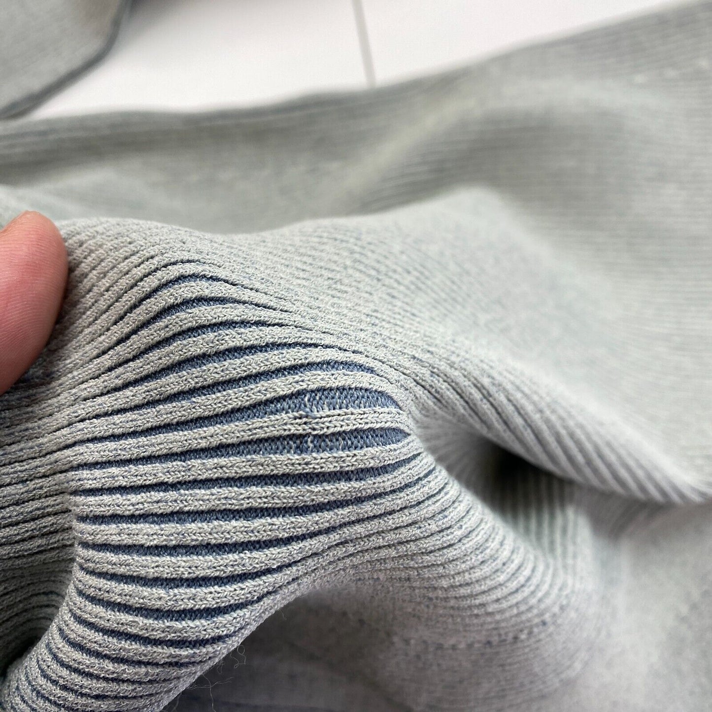 DIESEL – Zweifarbiges Strickoberteil mit langen Ärmeln und Cut-Outs, Grau, Größe L