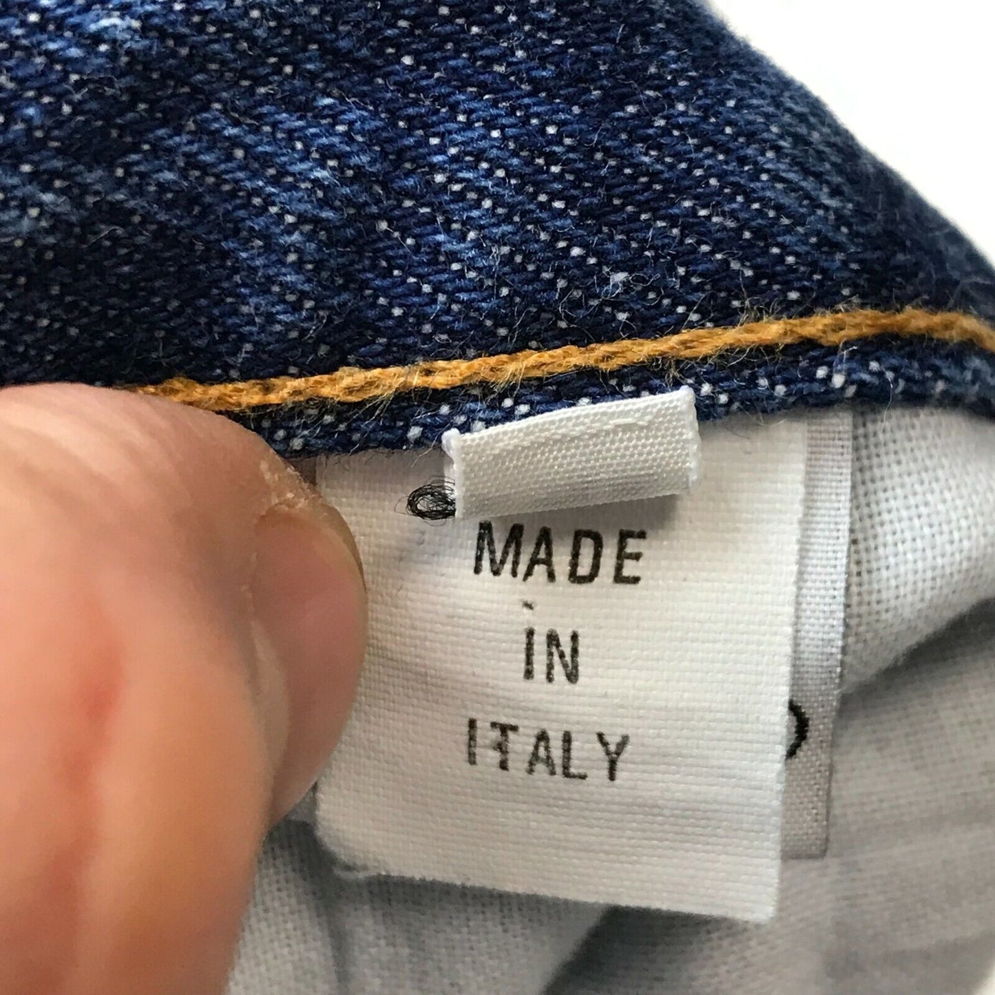 INVICTA Damen Jeans in Dunkelblau mit normaler, konischer Passform, Größe W28, hergestellt in Italien